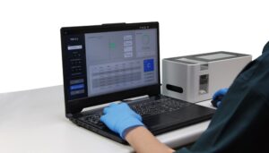 THT500 - Software on Laptop